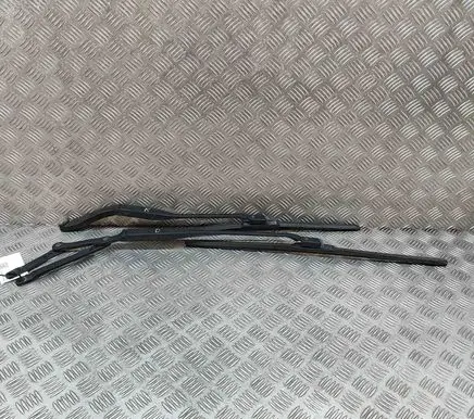 Mercedes-Benz GL X166 Windshield/front glass wiper blade A1668200744 A1668200944