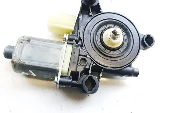 Ford Kuga III Front door window regulator motor 0130822089 20240708s
