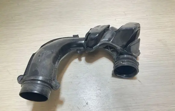 Volvo XC90 Intercooler hose/pipe 31370120