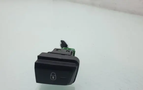 Peugeot 2008 I Central locking switch button 96750883ZD