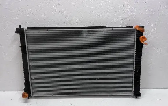 Nissan X-Trail T33 Coolant radiator 214106-um0a