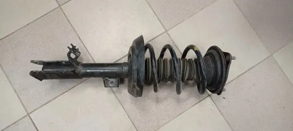 Toyota Sienna XL40 IV Front shock absorber/damper 1A100914B 4852008110 A114655