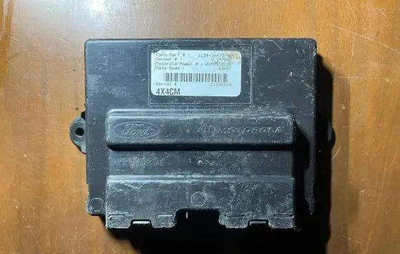 Ford Explorer Transfer box differential control unit 1L247H473AH 21636555 01M0152C06