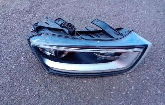 Audi Q3 8U Headlight/headlamp 8U0941044 7083210000 708313261