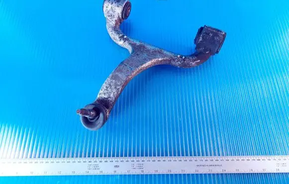 Mercedes-Benz ML W163 Front lower control arm/wishbone 1633330001 44F090703