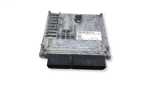 Skoda Fabia Mk3 (NJ) Engine control unit/module 04B907445 28444321