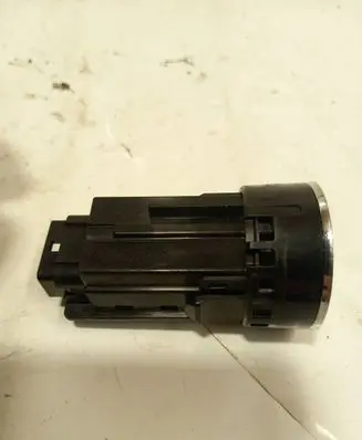 Lexus IS 220D-250-350 Engine start stop button switch 15A8542
