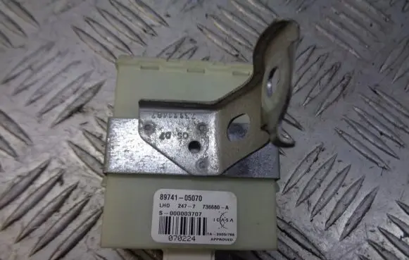 Toyota Avensis T250 Sliding door control unit/module 89741-05070