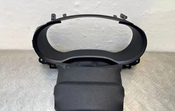 KIA Stinger Dashboard trim 84830