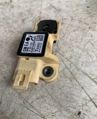 Opel Zafira B Airbag deployment crash/impact sensor 13251078