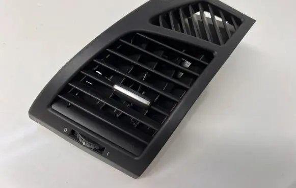 BMW 1 E81 E87 Dashboard side air vent grill/cover trim 7059187