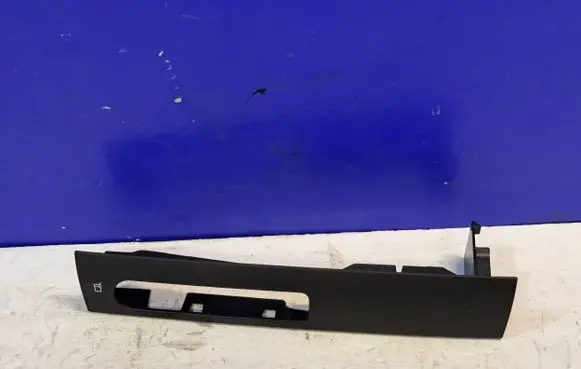 Saab 9-3 Ver1 Cup holder 12767888 32017843