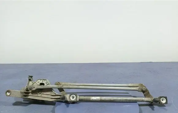 Ford Focus Front wiper linkage and motor 4M51-17504-AD