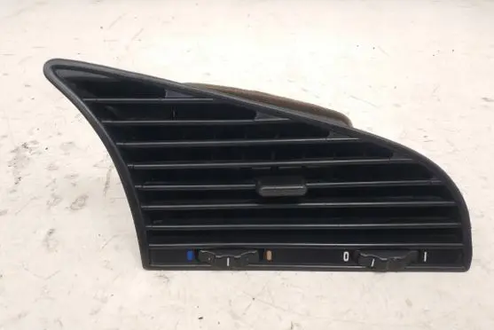 BMW 3 E36 Dashboard side air vent grill/cover trim 8363533