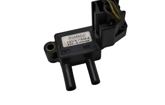 Ford Focus C-MAX Exhaust gas pressure sensor CZQ7A11A29A AV615L200AA