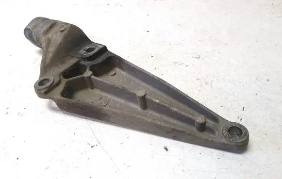 Audi A4 S4 B6 8E 8H Engine mounting bracket 8E0199343H