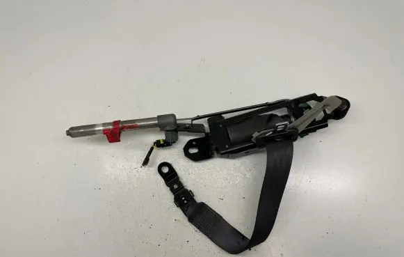 Volvo S60 Front seatbelt 8665872