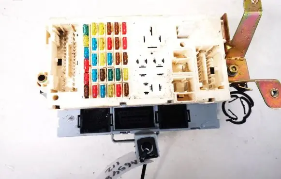 Alfa Romeo 147 Fuse box set 51711428 501208570100