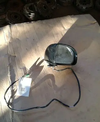 Volkswagen New Beetle Front door electric wing mirror 