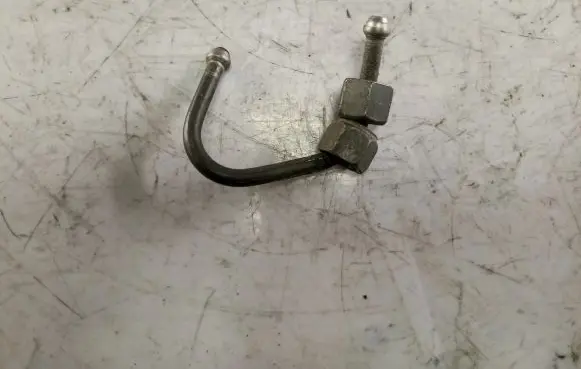 Suzuki Grand Vitara II Fuel injector supply line/pipe 