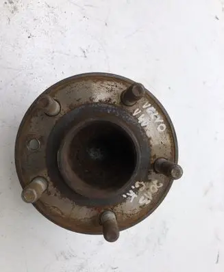 Volvo V40 Rear wheel hub