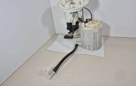 Audi A4 S4 B8 8K In-tank fuel pump 8K0919051M 0030470