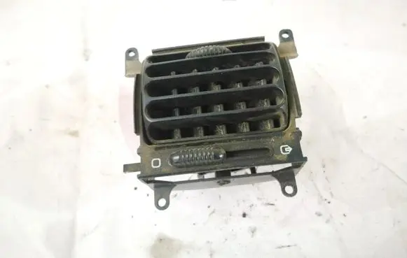 Peugeot Partner Dash center air vent grill 9619437677