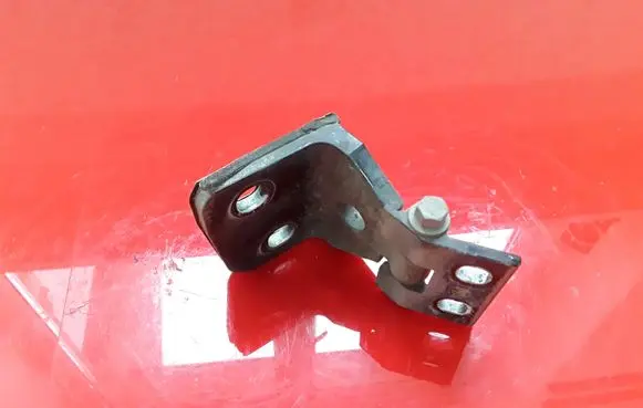 BMW X3 E83 Front door lower hinge NOCODE