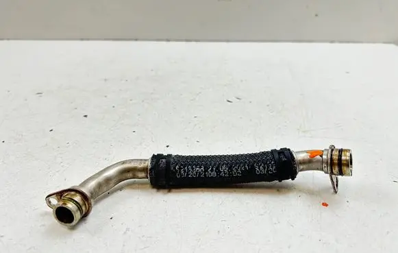 Gearbox oil cooler pipe/hose