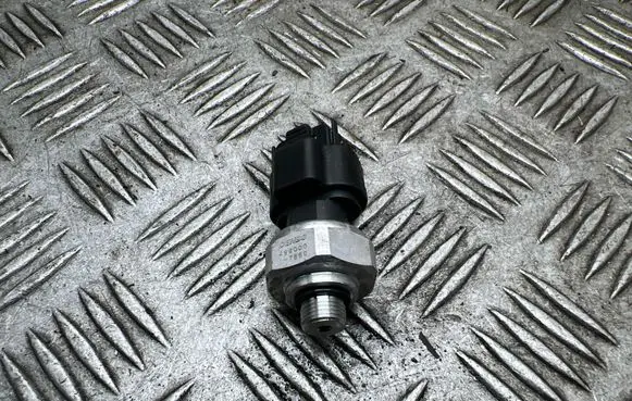 Toyota Prius (XW30) Air conditioning (A/C) pressure sensor 499000