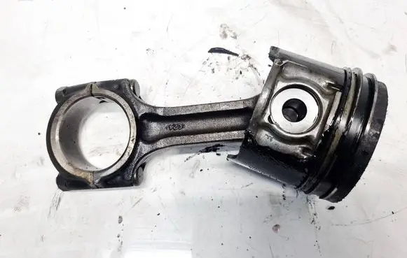 KIA Carnival Piston with connecting rod