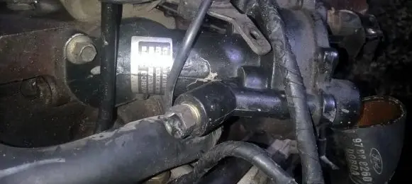 Ford Mondeo MK II Vacuum pump 93BB2A451AB