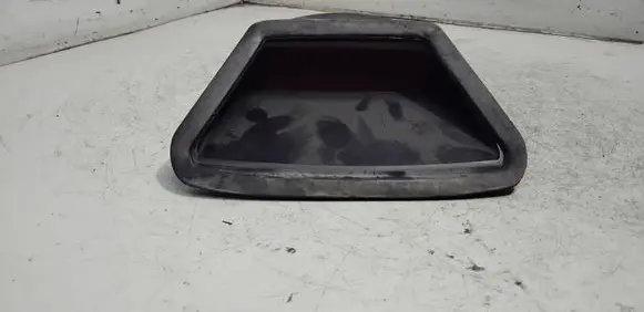 BMW 7 E38 Third/center stoplight 63258352788