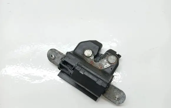 Fiat Bravo - Brava Tailgate/trunk/boot lock/catch/latch 33007