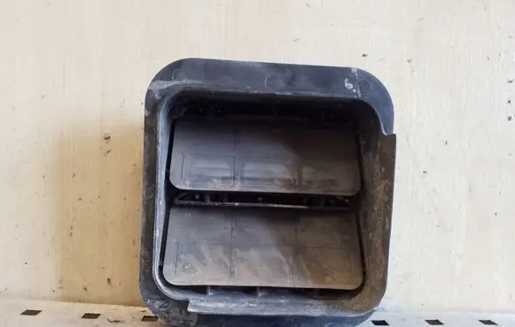 Subaru Forester SG Quarter panel pressure vent 