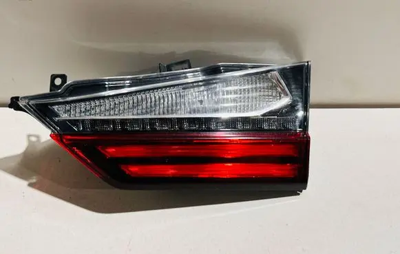 Lexus RX 450H Tailgate rear/tail lights