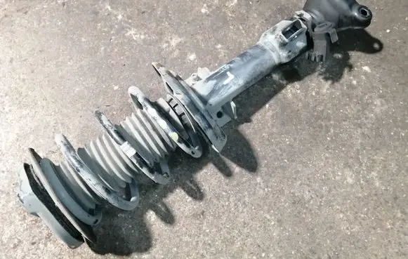 Mercedes-Benz C W204 Front shock absorber with coil spring A2043202766