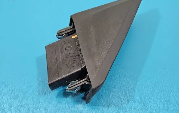 Maserati Quattroporte Center console 105804244CL IMPRK1533115