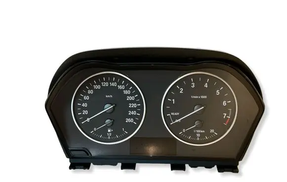 BMW 2 F46 Speedometer (instrument cluster) 17649411