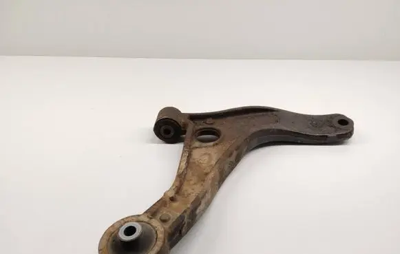 Nissan NV400 Front lower control arm/wishbone