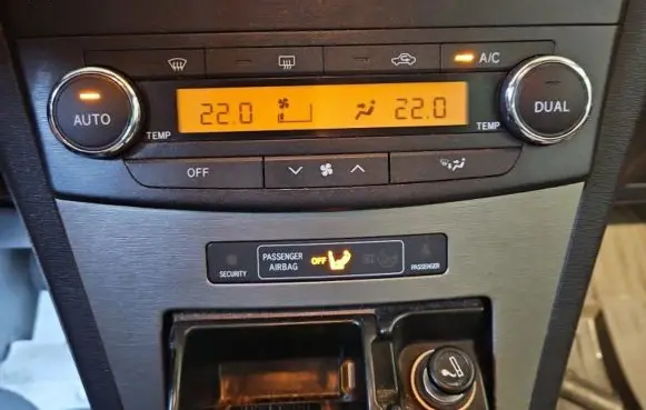 Toyota Avensis T270 Climate control/heater control trim 55900-05390 IMPRK1374747