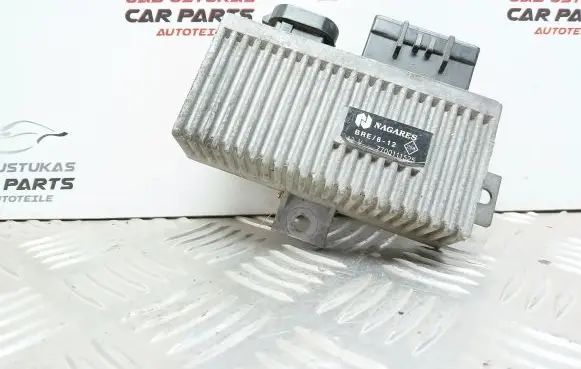 Volvo S40, V40 Glow plug pre-heat relay 7700111525