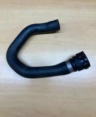 BMW 5 E60 E61 Engine coolant pipe/hose 6917899