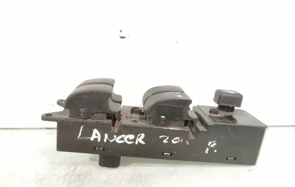 Mitsubishi Lancer X Electric window control switch 8608A160