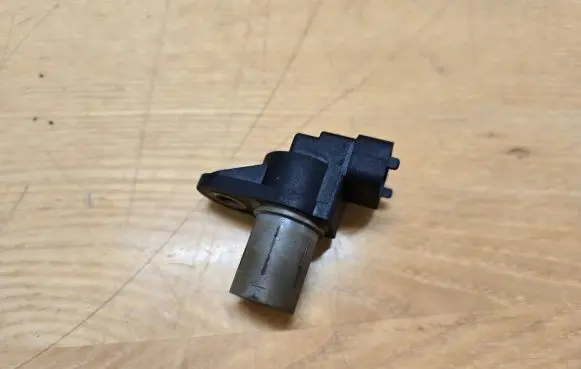 Mercedes-Benz Sprinter W901 W902 W903 W904 Camshaft speed sensor A0031539728 370204