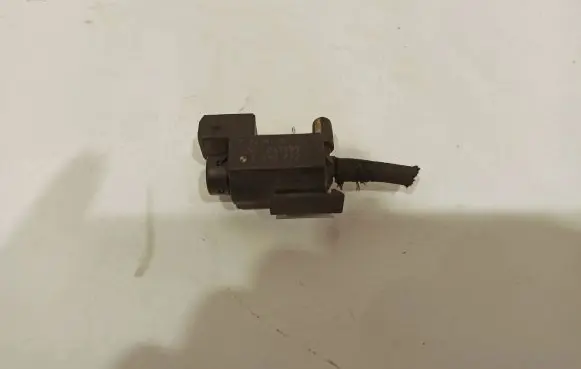 BMW 1 E81 E87 Turbo solenoid valve 1742712 72234100 06T299