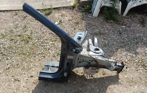 Front quarter panel