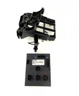 Audi A4 S4 B8 8K Comfort/convenience module 8K0907063DG 07016001 005V01210