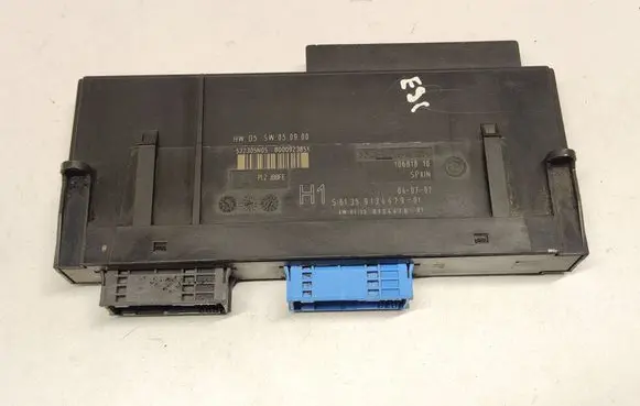 BMW 3 E90 E91 Comfort/convenience module 10681810 9134479 9134478