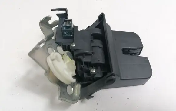 Skoda Superb B6 (3T) Tailgate/trunk/boot lock/catch/latch 3T9827520